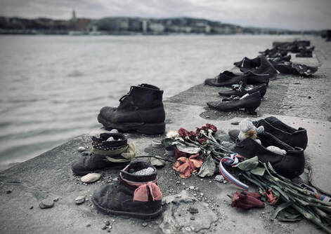 Shoe's on the Danube Bank
